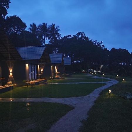 Bendheka - Cliff Front Cottages Coorg Gonikoppal 外观 照片